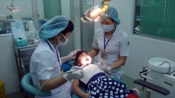 khi nao can chinh rang cho tre em  bao tuoi tre 